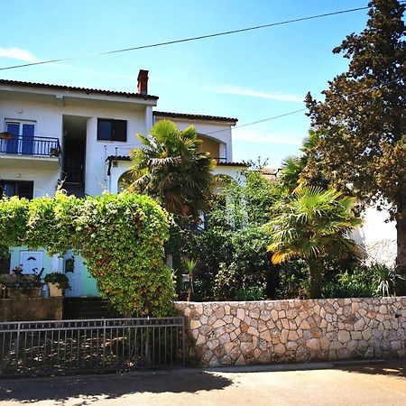Apartment Dasek Ii, Njivice Exterior photo